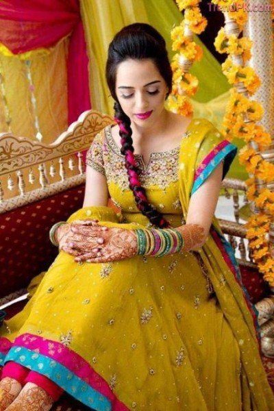 Mehndi bride | Pakistani bridal dresses, Beautiful pakistani dresses,  Pakistani fancy dresses