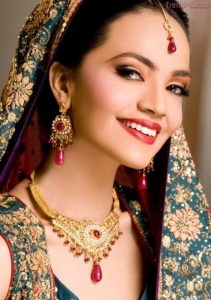 Pakistanibridalmakeuppicturesmodelaminasheikh.()