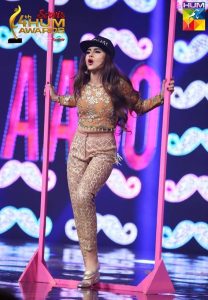 Sohai Ali Abro Dance in indian songs at 4th HumTV Awards 2016