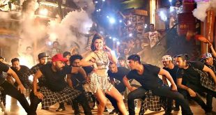 Jacqueline Fernandez sizzles in Ek Do Teen from Baaghi 2 Movie Song